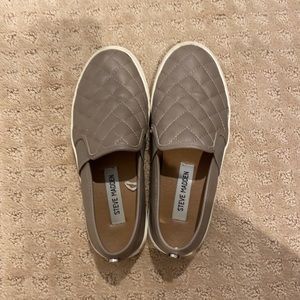 Steve Madden Slip-ons